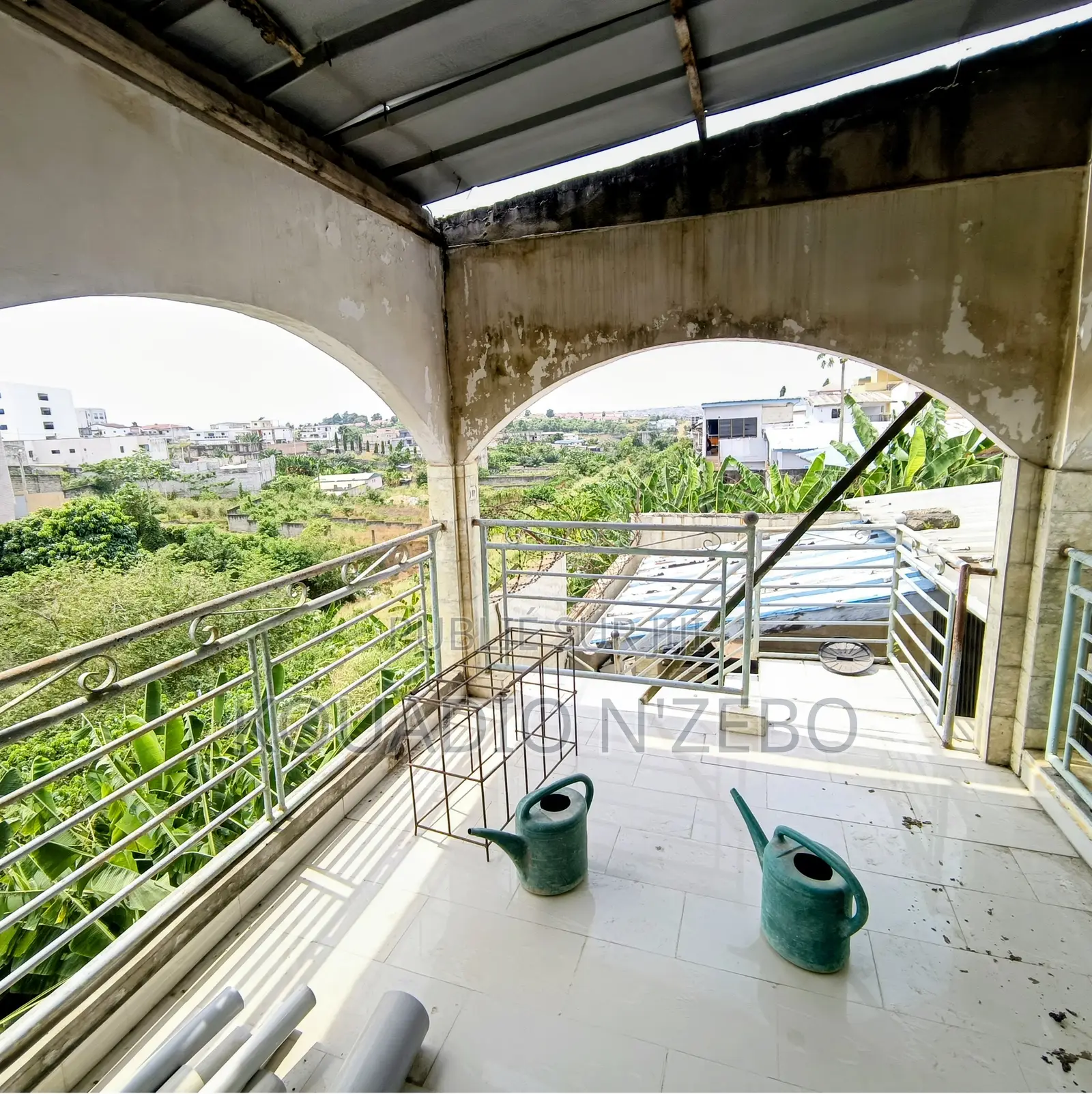 3chbre Villa dans Cocody à Vendre