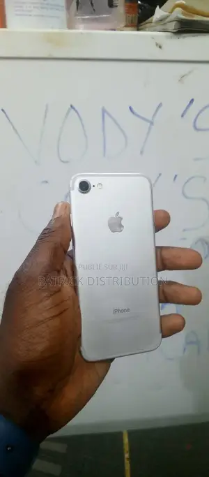 Apple iPhone 7 128 GB Gris