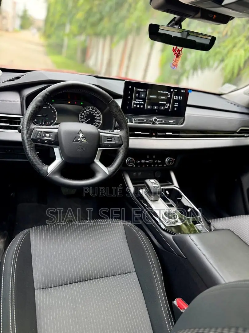 Mitsubishi Outlander 2026 Rouge