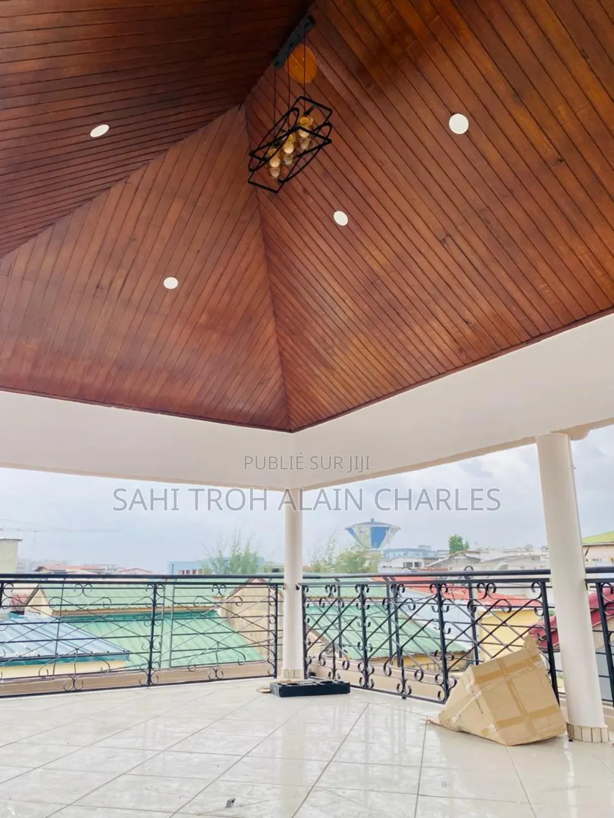 5chbre Duplex dans Mr Alain Sahi, Cocody à Vendre