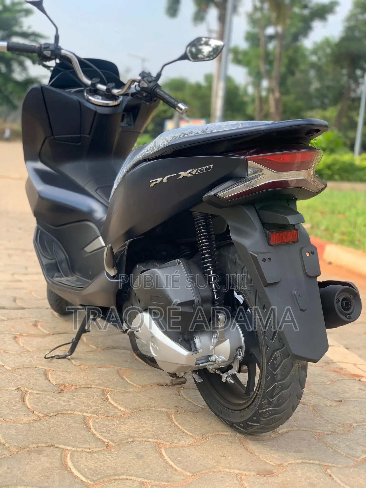 Nouveau Autre 2020 Noir