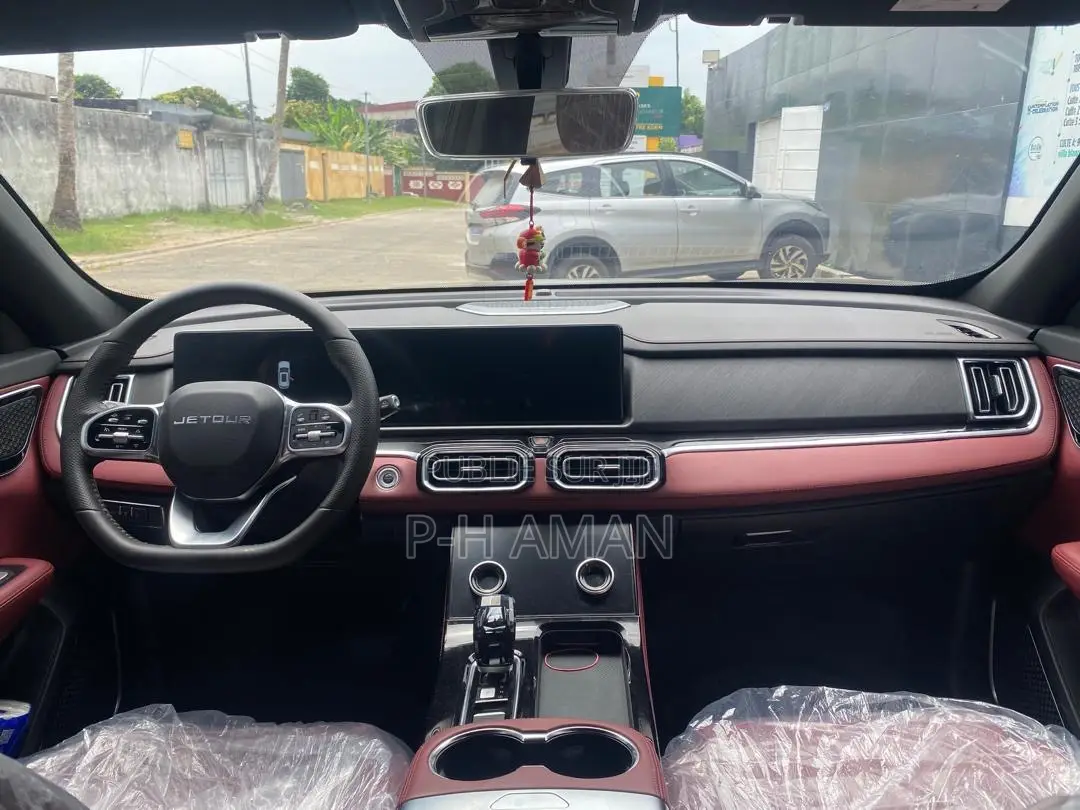 Nouveau Jetour X70 Plus 2025 Noir