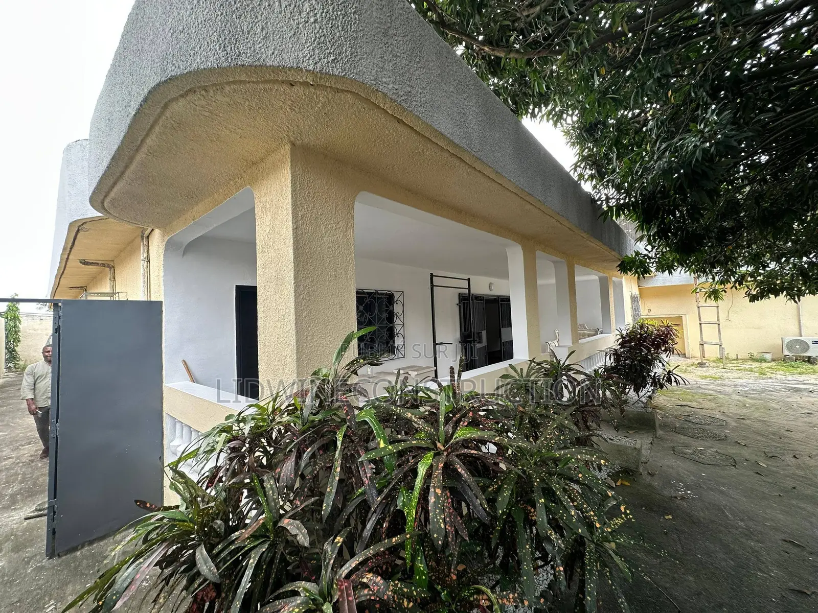 6chbre Villa dans Cocody à Louer