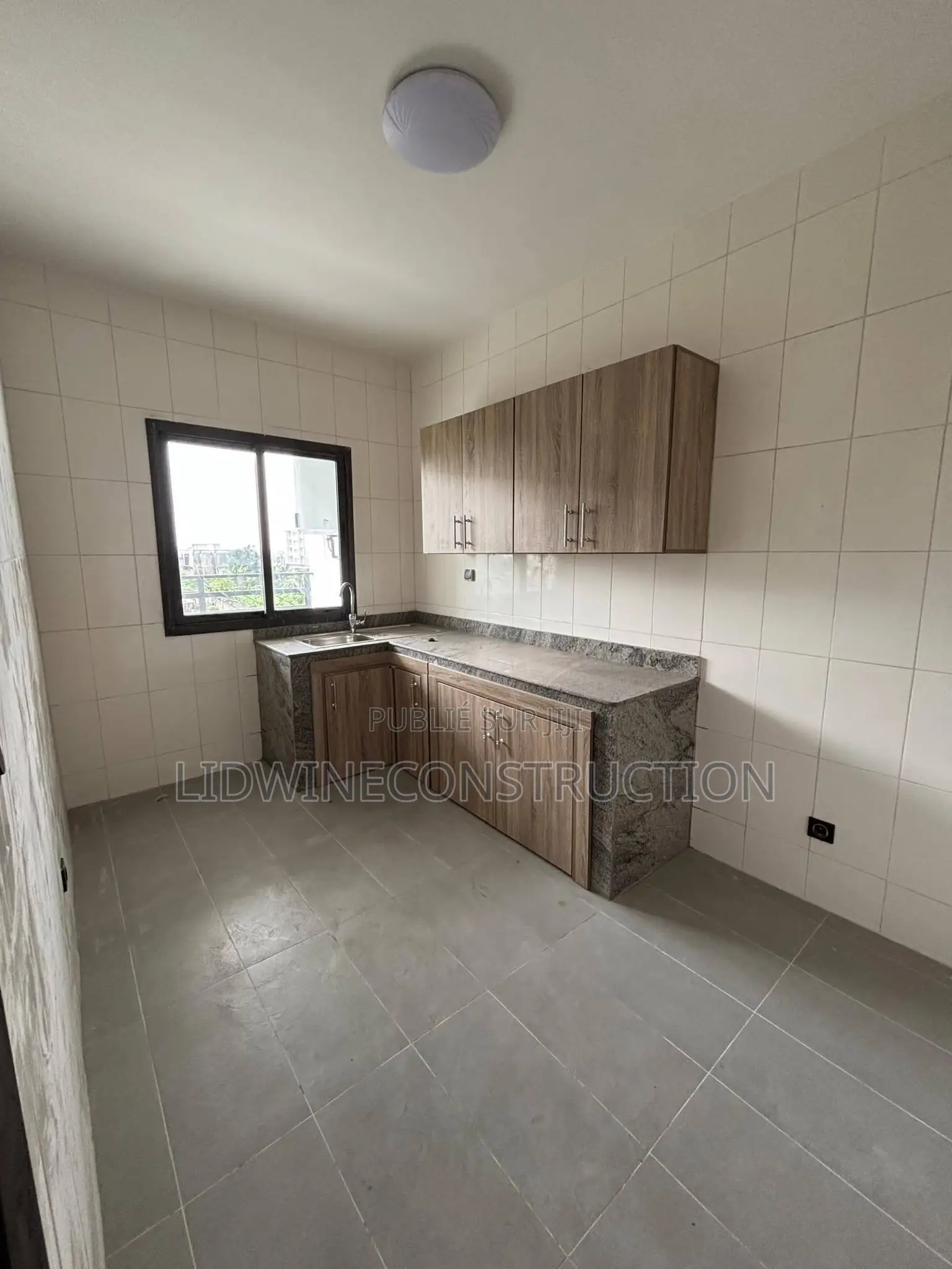 3chbre Appartement dans Cocody à Louer