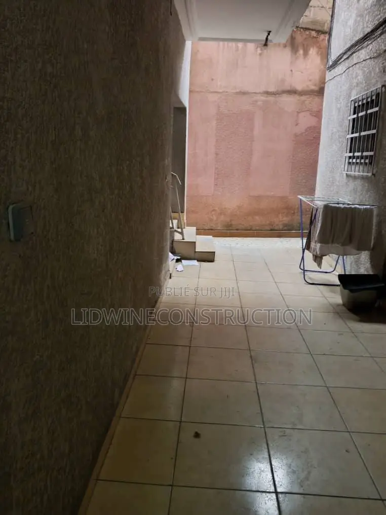 1chbre Studio dans Cocody à Louer