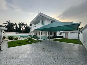 7chbre Villa dans Duc Mohamed, Cocody à Vendre