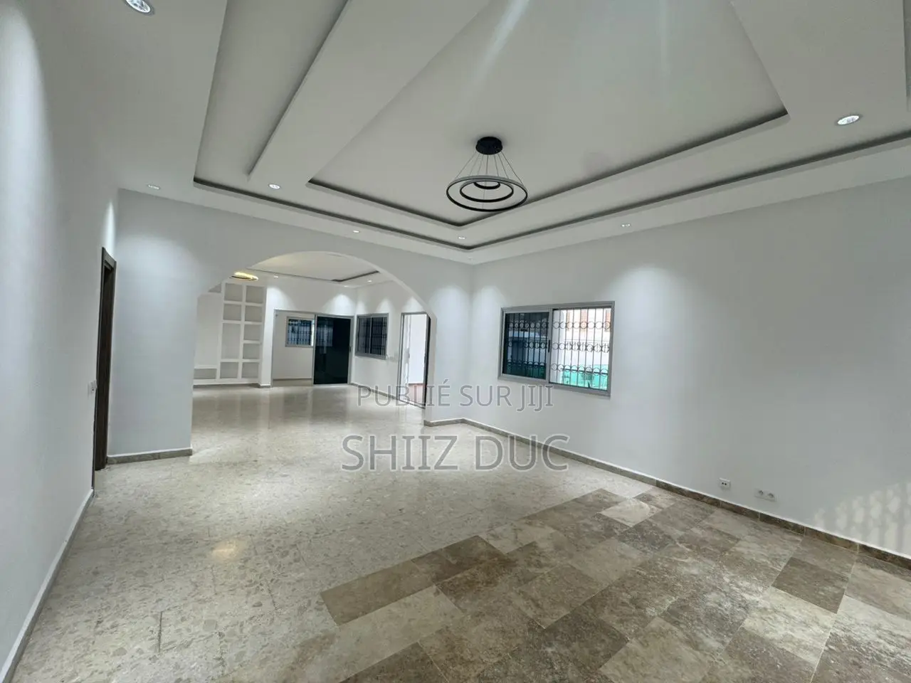 7chbre Villa dans Duc Mohamed, Cocody à Vendre