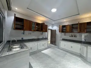 7chbre Villa dans Duc Mohamed, Cocody à Vendre