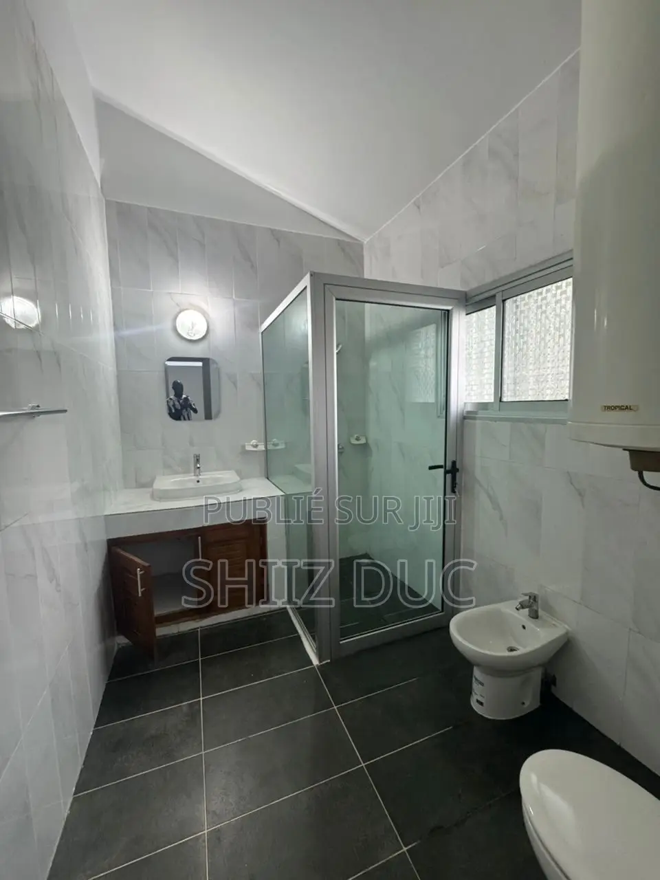 7chbre Villa dans Duc Mohamed, Cocody à Vendre