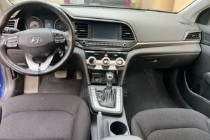 Hyundai Elantra 2020 Bleu