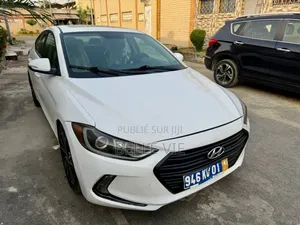 Hyundai Elantra 2018 Blanc