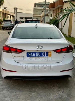 Hyundai Elantra 2018 Blanc