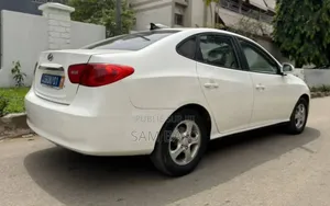 Hyundai Elantra 2011 Blanc