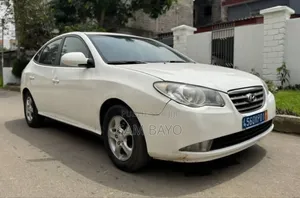 Hyundai Elantra 2011 Blanc