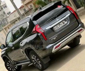 Mitsubishi Pajero Sport 2023 Noir