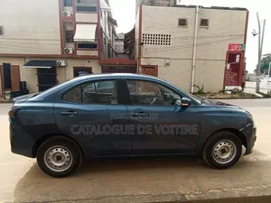 Suzuki Dzire 2025 Bleu