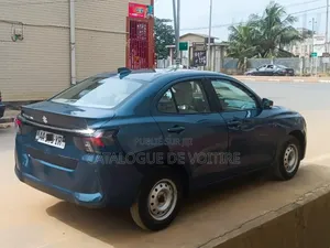 Suzuki Dzire 2025 Bleu