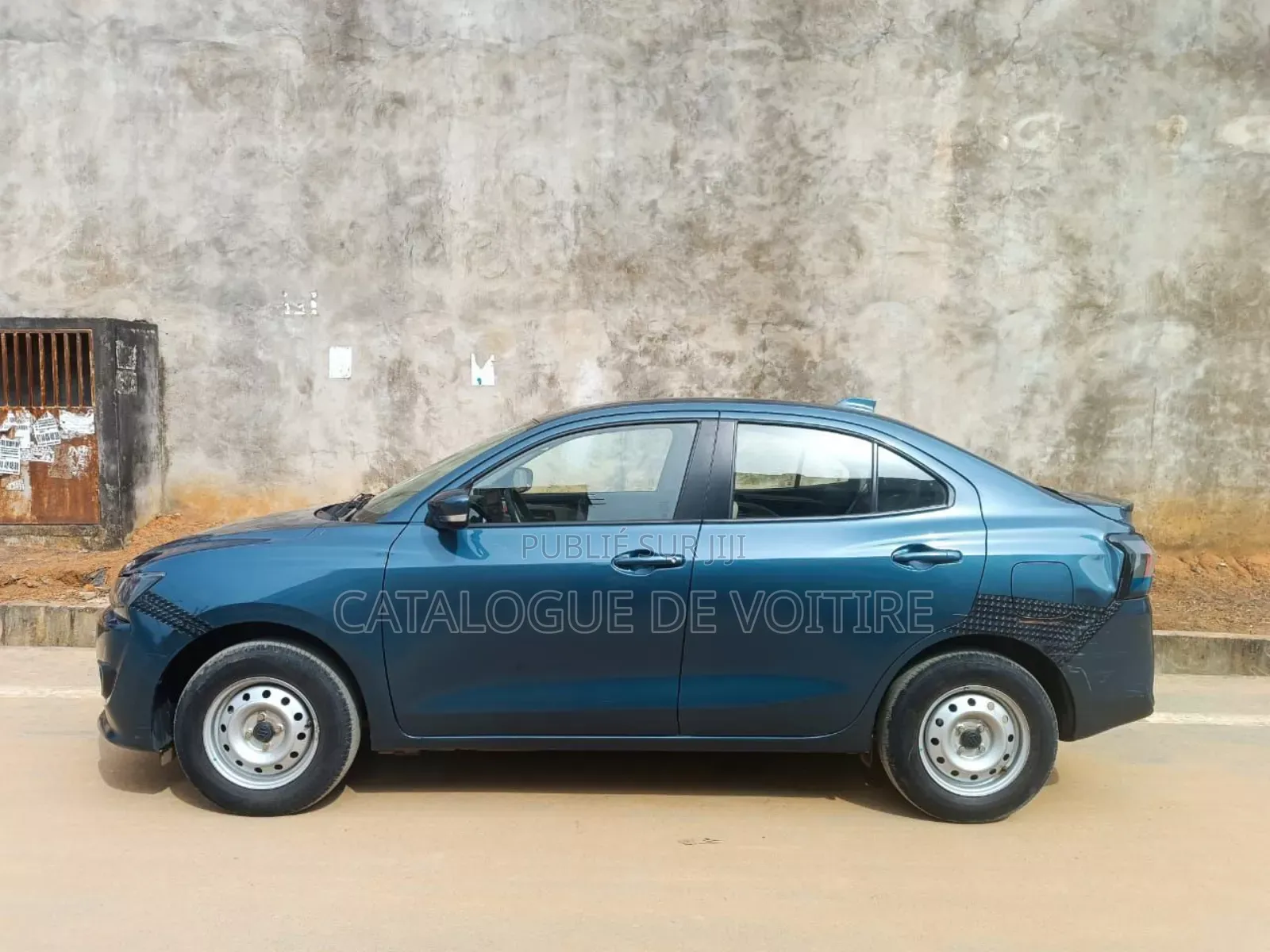 Suzuki Dzire 2025 Bleu
