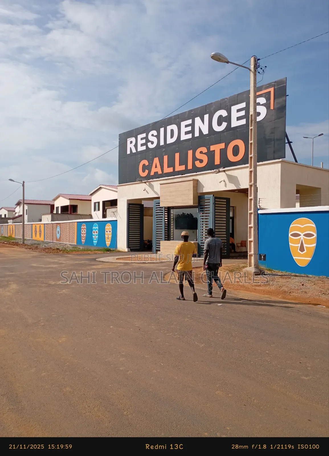 Somptueuse Villa Duplex De 4 Pièces Avec Une Piscine