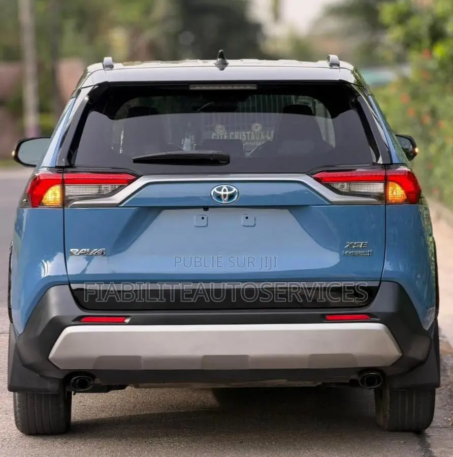 Toyota RAV4 2022 Bleu