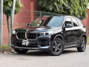 BMW X1 xDrive28i AWD 2026 Noir Mat
