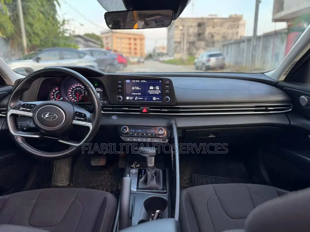 Hyundai Elantra SE 2022 Rouge