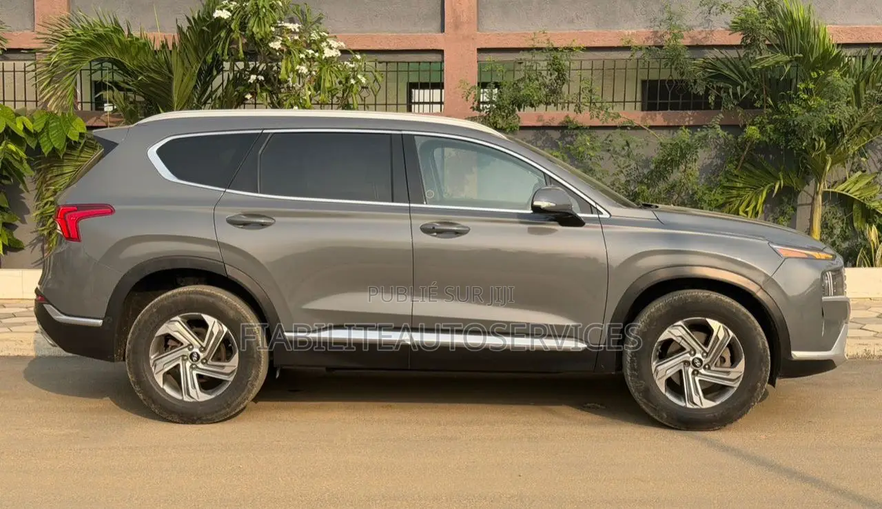 Hyundai Santa Fe SEL 2022 Gris