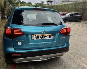 Suzuki Vitara 2020 Bleu
