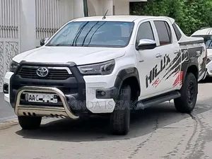 Toyota Hilux 2018 Blanc cassé