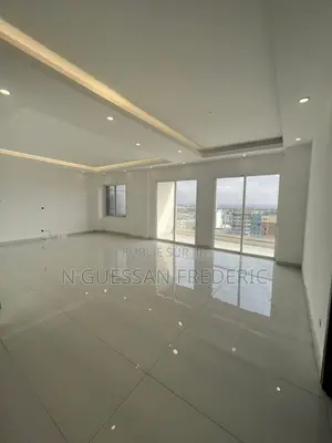 À Louer Bureau Open-Space 486m2 Marcory Zone Boulevard FHB