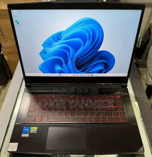 Nouveau MSI GS65 Stealth Thin 8RE 32GB Intel Core I9 SSD 2T