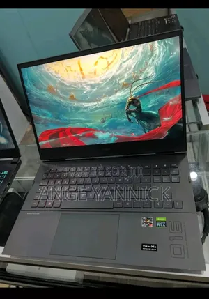 Nouveau Ordinateur portable HP Omen 15 16GB Intel Core i7 SSD 512GB