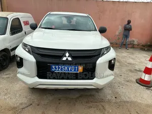 Mitsubishi L200 Double Cab 2.2 4WD 2021 Blanc