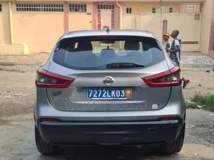 Nissan Qashqai 2018 Gris