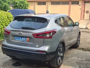 Nissan Qashqai 2018 Gris