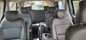 Hyundai Starex 2017 Gris