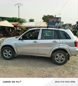 Toyota RAV4 Automatic 2003 Gris