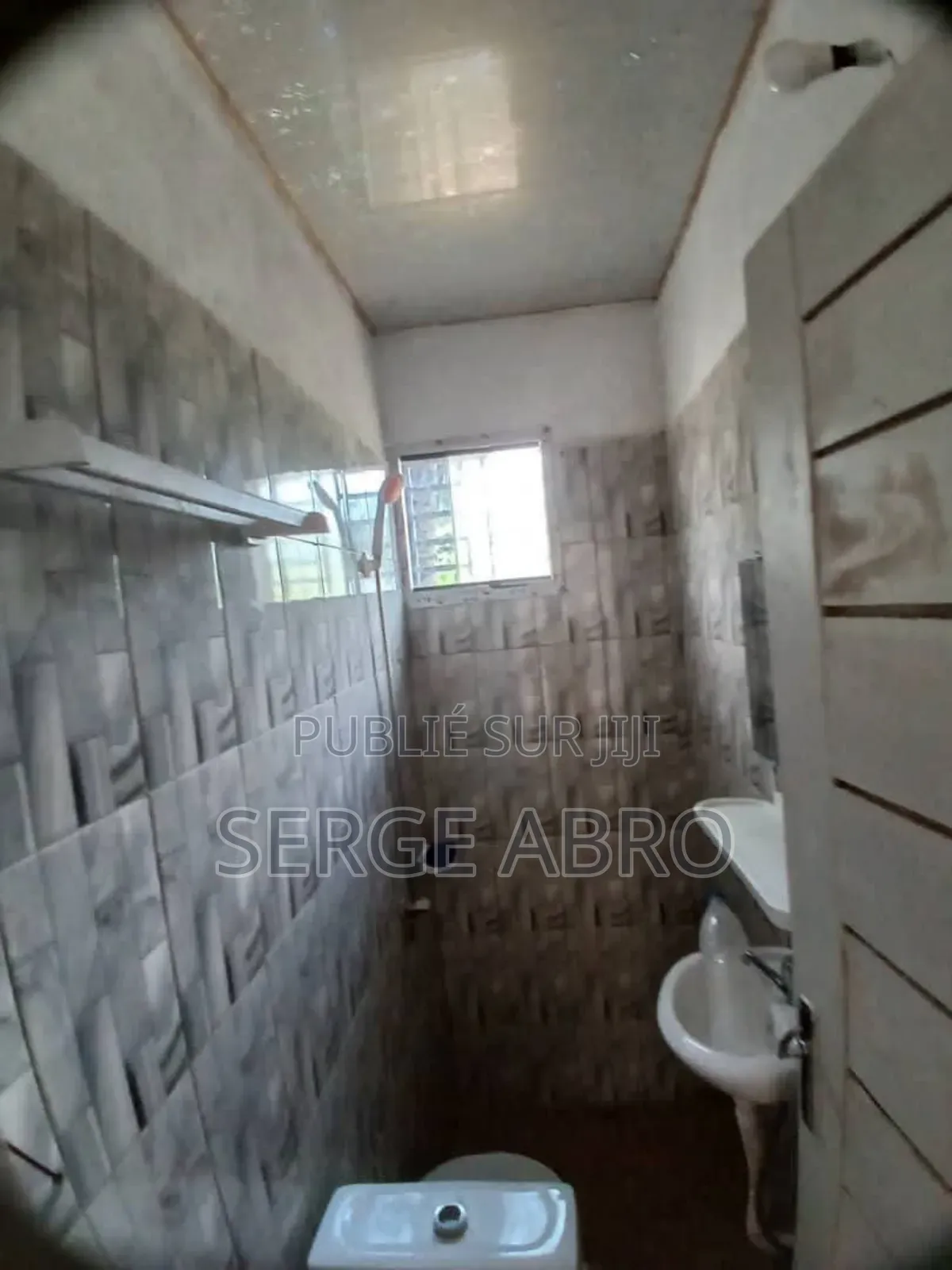 Location Rapide Studio Américains 45milles À Bingerville Extension.