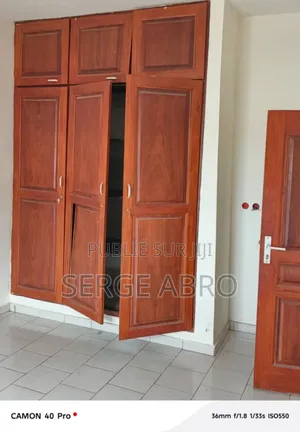 Location Rapide Duplex 05pieces 380milles Disponible À Bingerville.