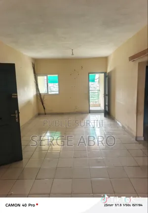 Location Rapide d'Une 03pieces 170milles À Bingerville Fekessé