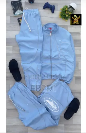 Ensemble Sport Blanc Nike – Élégance Confort Absolu