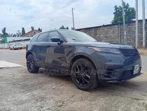 Nouveau Land Rover Range Rover Velar Dynamic SE 2024 Gris