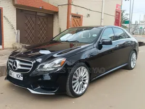 Mercedes-Benz E350 Base 4Matic Sedan AWD (3.5L 6cyl 7A) 2016 Noir