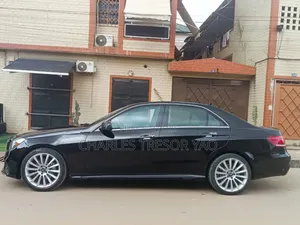 Mercedes-Benz E350 Base 4Matic Sedan AWD (3.5L 6cyl 7A) 2016 Noir