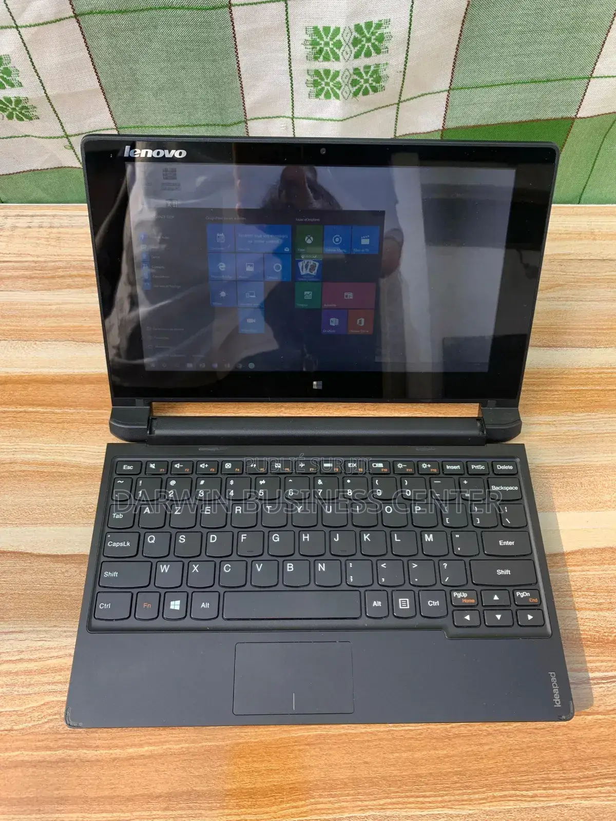 Ordinateur portable Lenovo IdeaPad 100 2GB Intel Core 2 Quad HDD 500GB