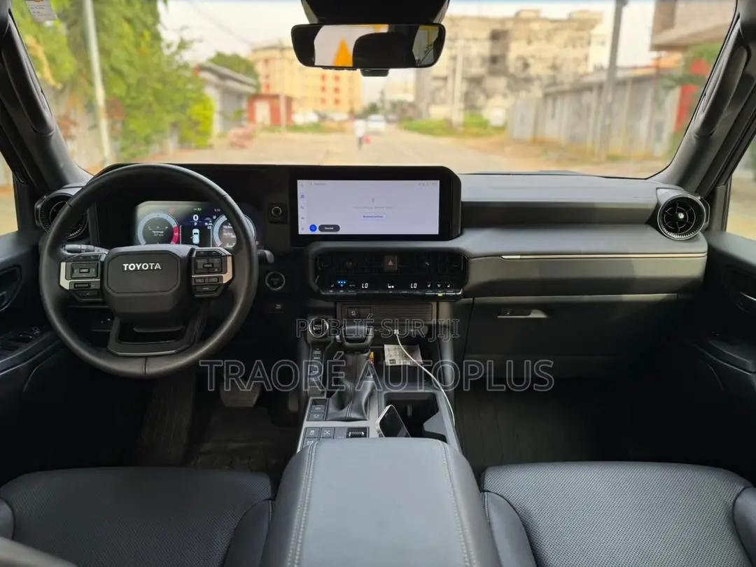 Toyota Land Cruiser Prado 2.4 Hybrid 2025 Noir