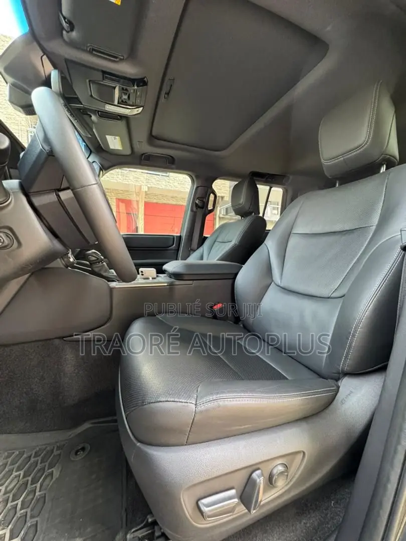 Toyota Land Cruiser Prado 2.4 Hybrid 2025 Noir