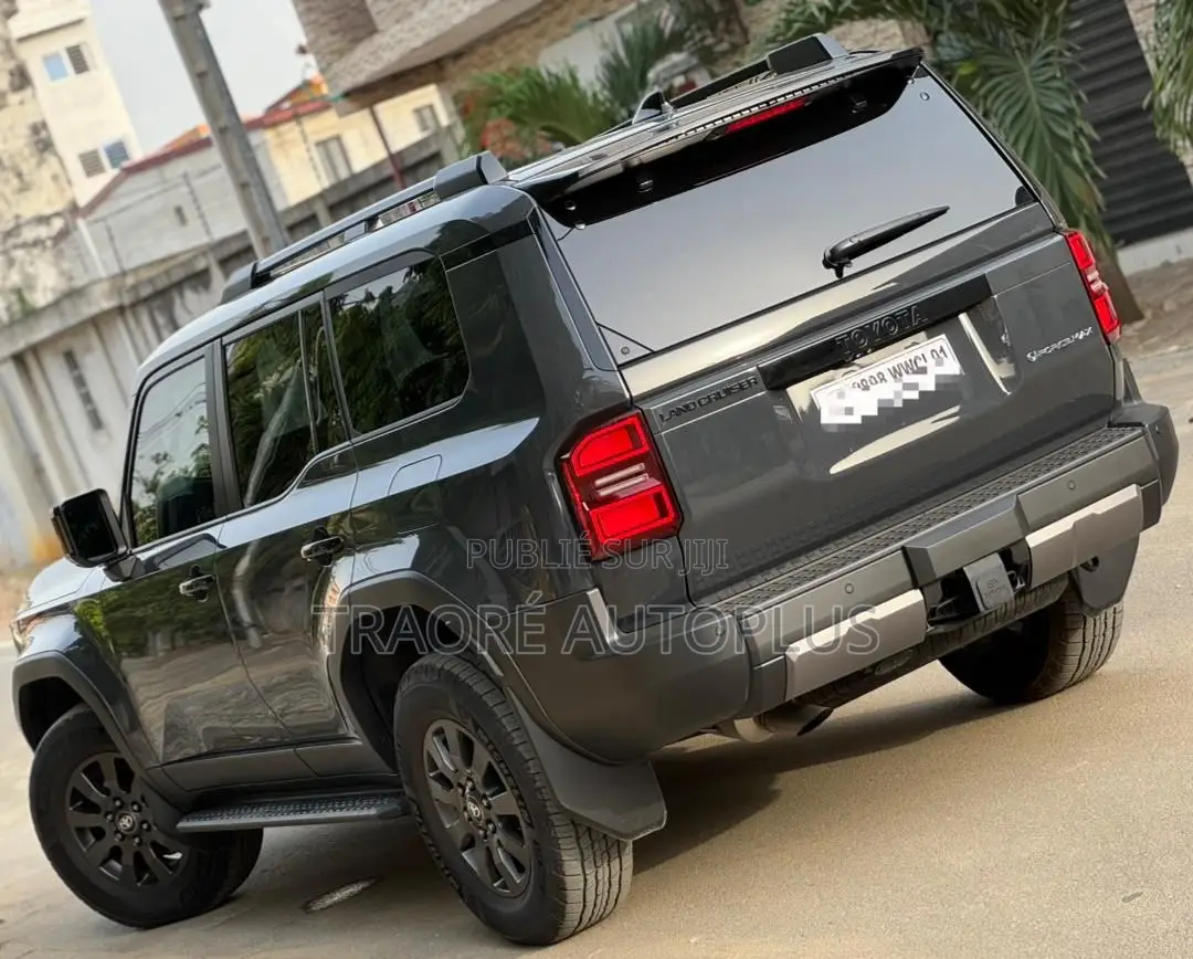 Toyota Land Cruiser Prado 2.4 Hybrid 2025 Noir