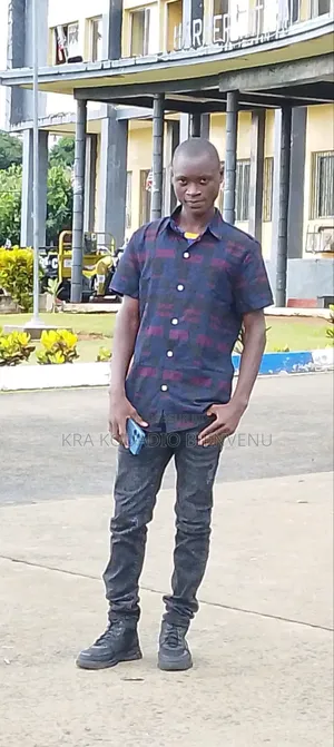 Manœuvre Disponible Les Weekends