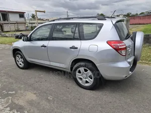 Toyota RAV4 2010 Gris